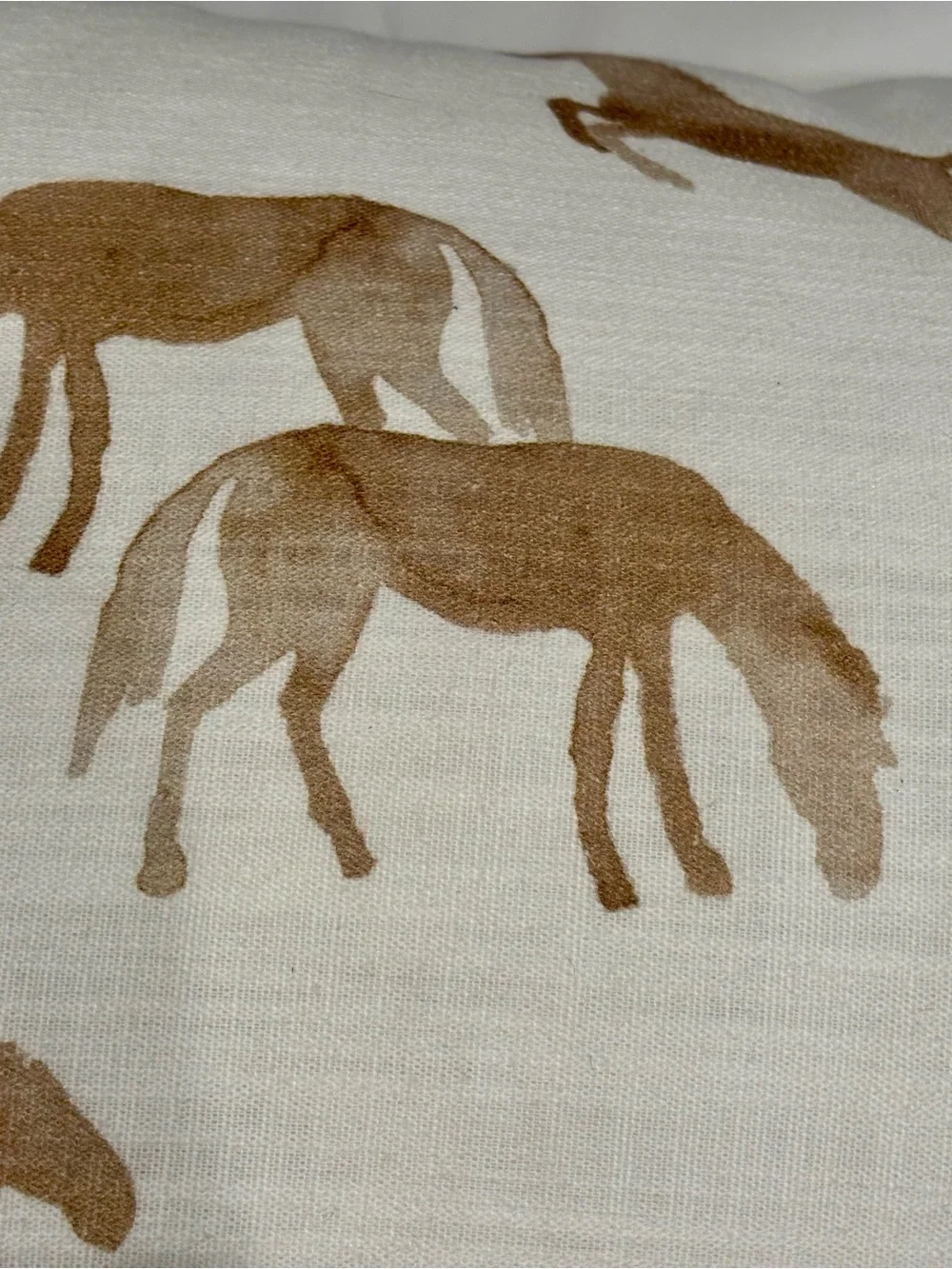 NWT Moss & Willow watercolor horse Pattern Accent Pillow in Brown and White